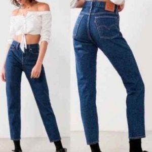 Levis Premium Wedgie Straight High Rise Button Fly Jeans sz 27